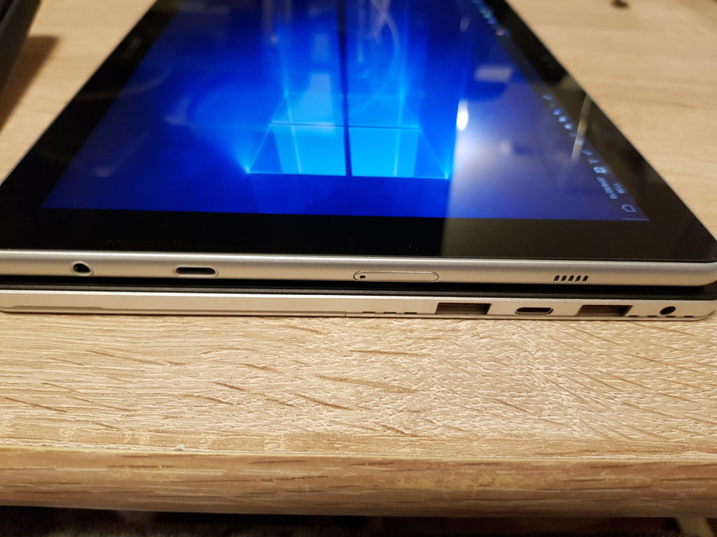 Windows10】10.8インチのCHUWI SurBook mini開封レビュー!安いけどデキ 