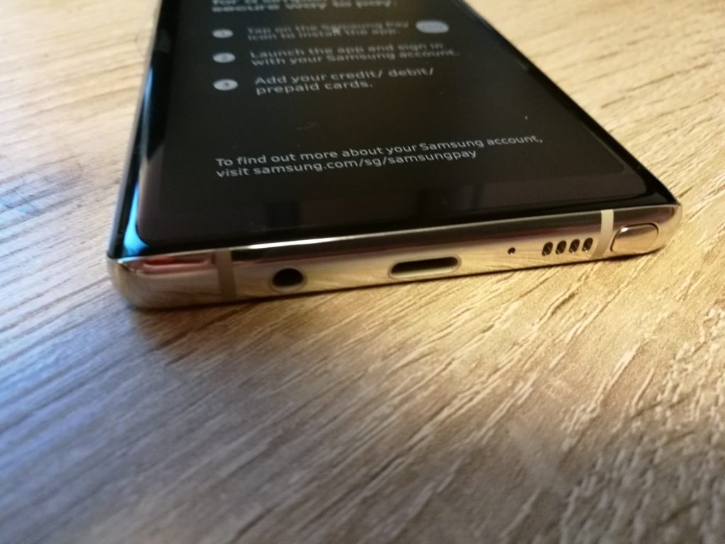 【Galaxy note8 レビュー】Note 8 SM-N950FDがやってきた！開封の儀！