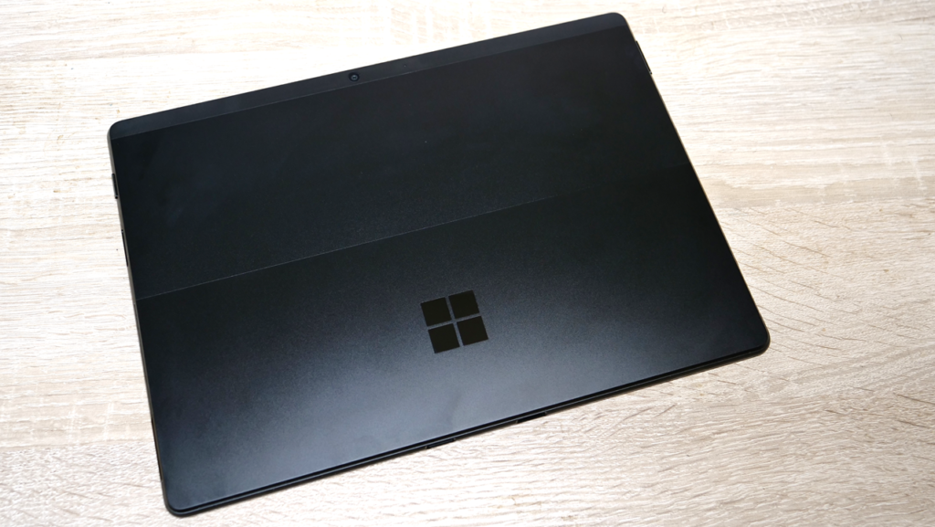 Surface Pro Xにおすすめの画面保護フィルム!!指紋がつきやすい背面にもおすすめ!!
