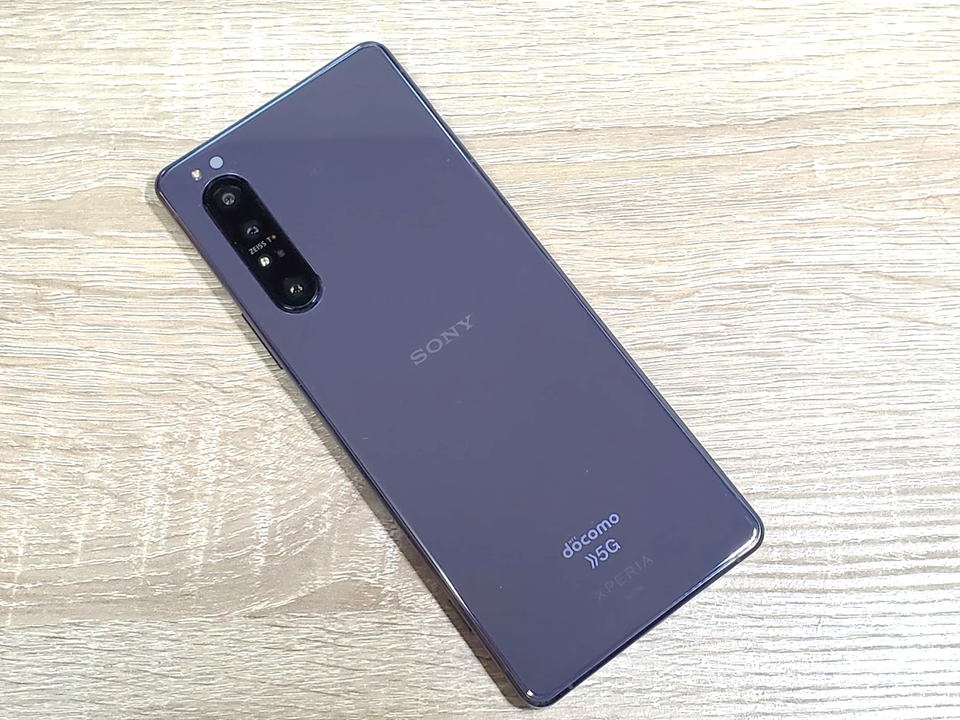 低価日本製 美品 SO-51A Xperia 1 II パープル スマホ 白ロム 中古